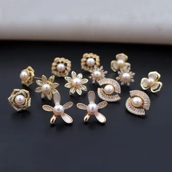 1pair Aukso spalva Gėlavandenių perlų žiedlapiai Gėlių auskarai Smeigės Įrašas moterims su Cirkoniu Vestuvių vakarėlio biuro papuošalai