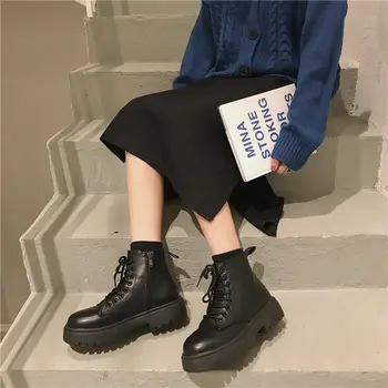 2021 Nauji moteriški laisvalaikio batai Mados studentė Juodi trumpi batai Moteriški batai Laukiniai retro batai moterims Vasara
