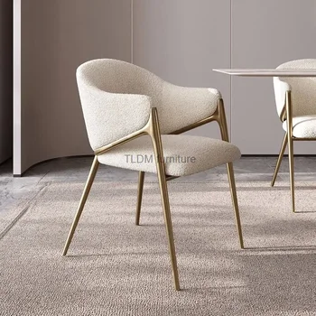 Lengva prabangi valgomojo kėdė Postmoderni minimalistinė stalo kėdė Šiaurės šalių itališka makiažo kėdė Modelio kambarys Atlošas Fotelis Baldai