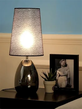 miegamojo naktinis šviestuvas Šviesus prabanga ir paprastumas Šiaurietiško stiliaus šilta atmosfera Aukštos kokybės minimalistinė stalinė lempa