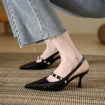 Smailios kojų pirštų basutės slysta ant moteriškų batų glausti siurbliai Stiletto Chaussures Femme Cozy Zapatillas Mujer Prabangaus dizaino kulniukai